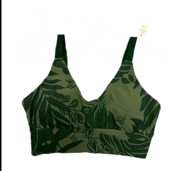 New Aerie OFFLINE Real Me Ballet Back Sports Bra
Color- green - Picture 1 of 5